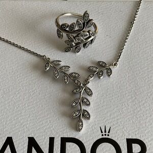Pandora Silver Leaf Necklace